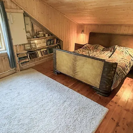 4 Star In Grimstad (Aust-Agder)