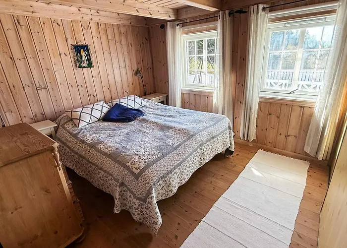 4 Star In Nyaraló