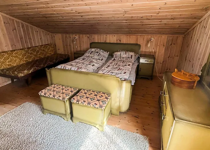 4 Star In Nyaraló